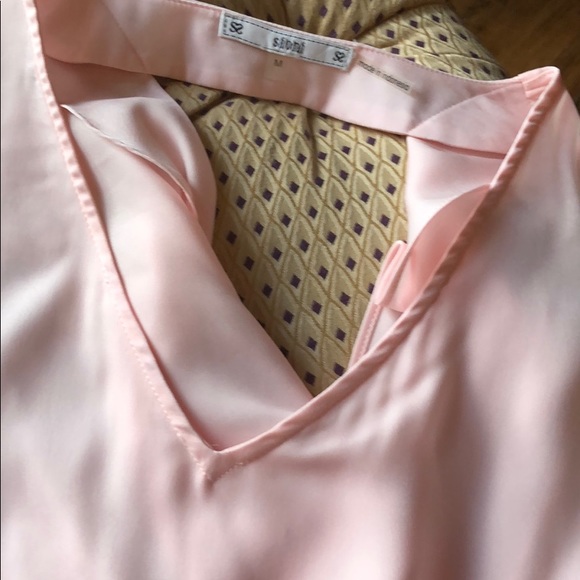 Top - Picture 2 of 3